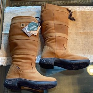 NWT - Dublin River Boots III